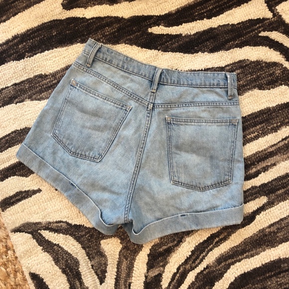 GAP High Rise Jean Shorts - Picture 2 of 4
